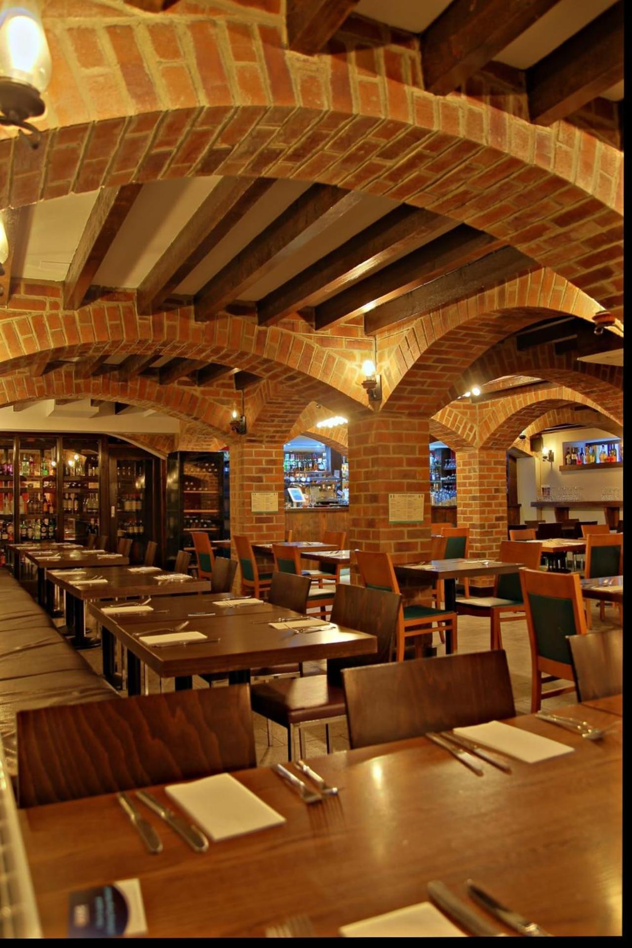 קינגסטון אפון הול Cornmill Hotel מראה חיצוני תמונה