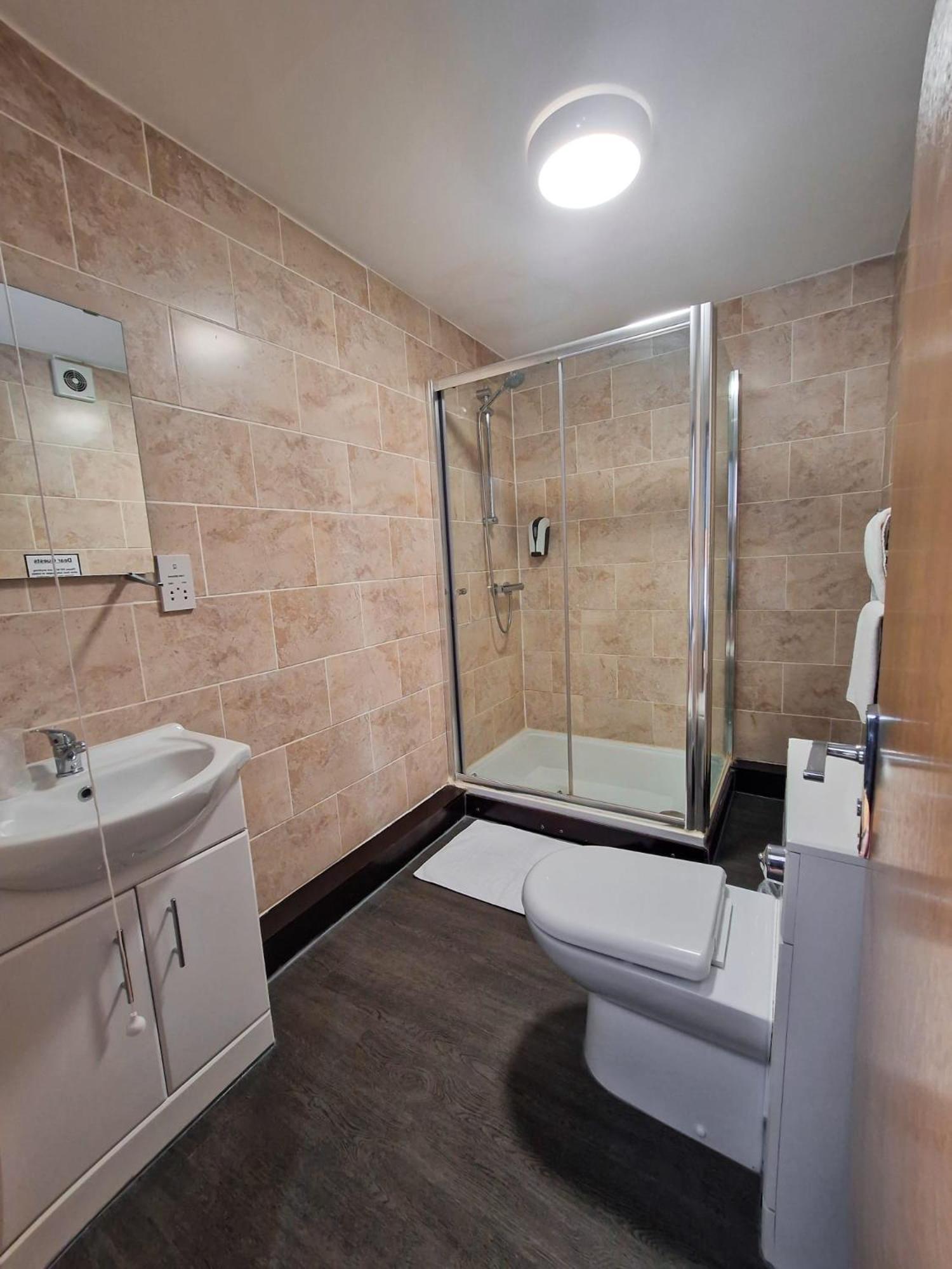 קינגסטון אפון הול Cornmill Hotel מראה חיצוני תמונה