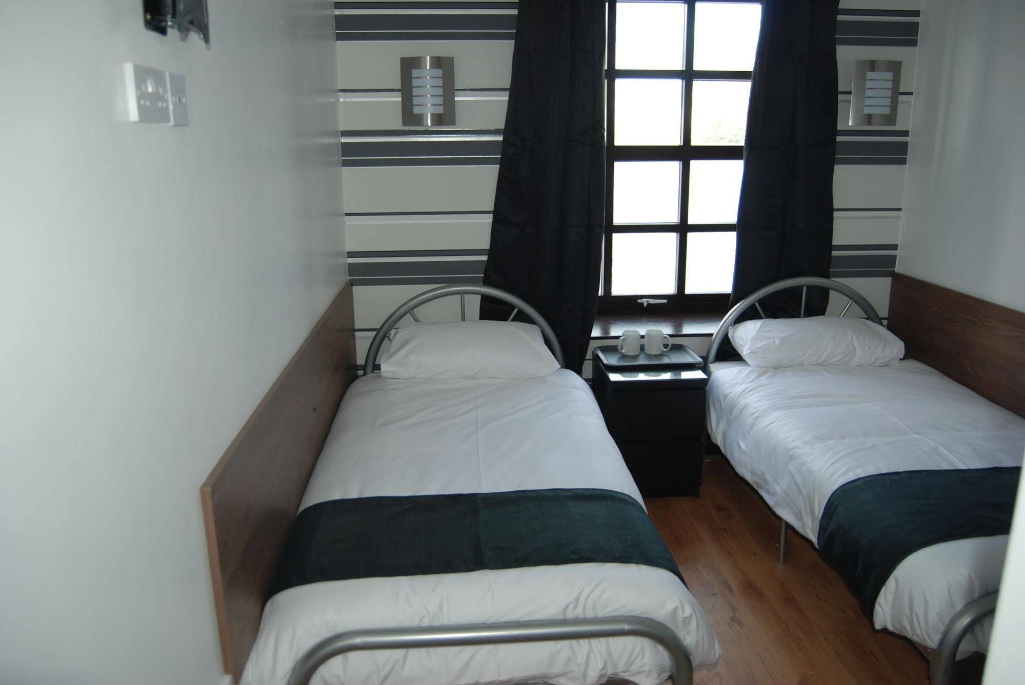 קינגסטון אפון הול Cornmill Hotel מראה חיצוני תמונה