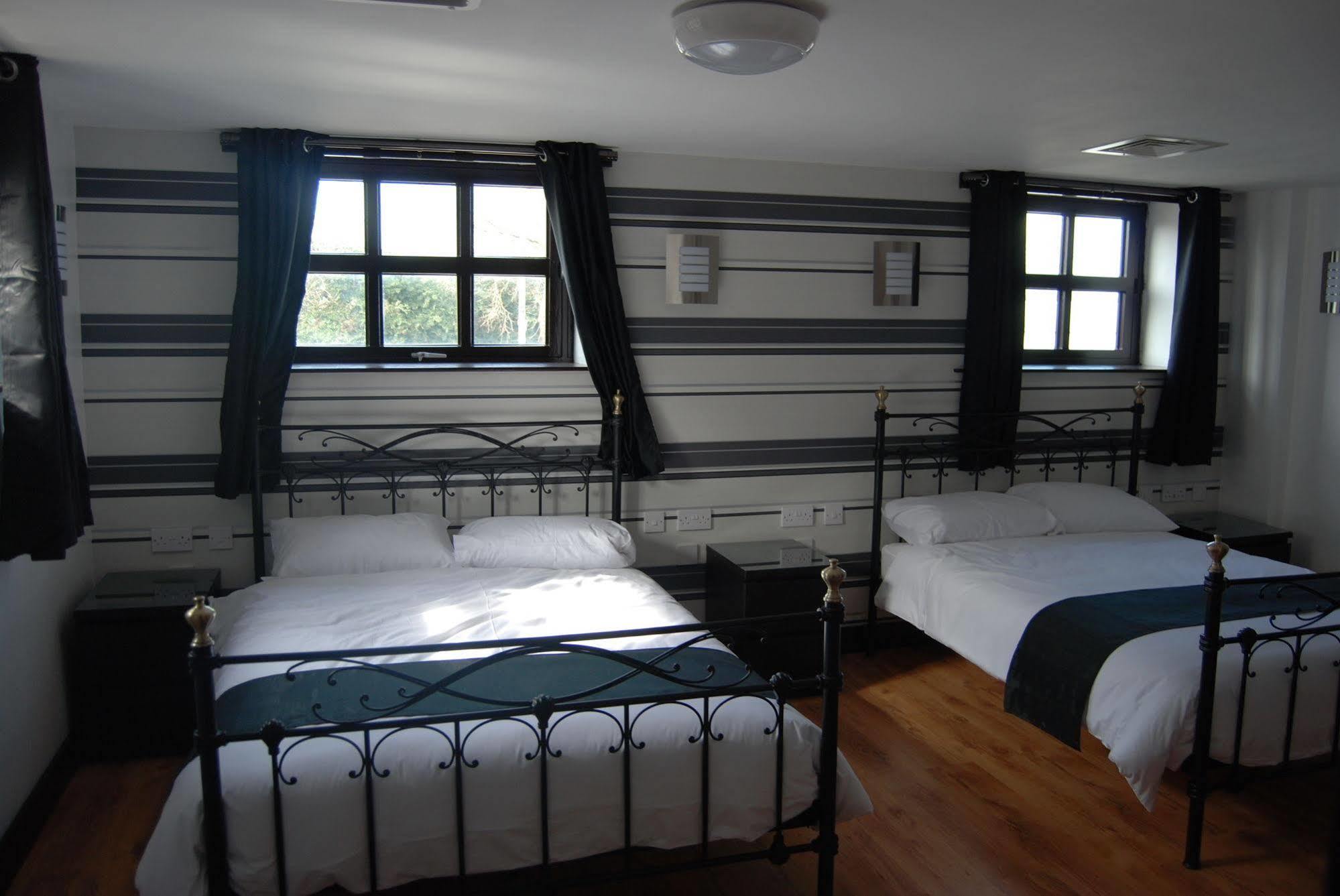 קינגסטון אפון הול Cornmill Hotel מראה חיצוני תמונה