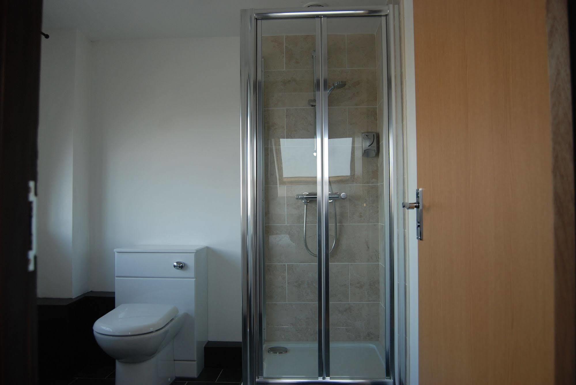 קינגסטון אפון הול Cornmill Hotel מראה חיצוני תמונה
