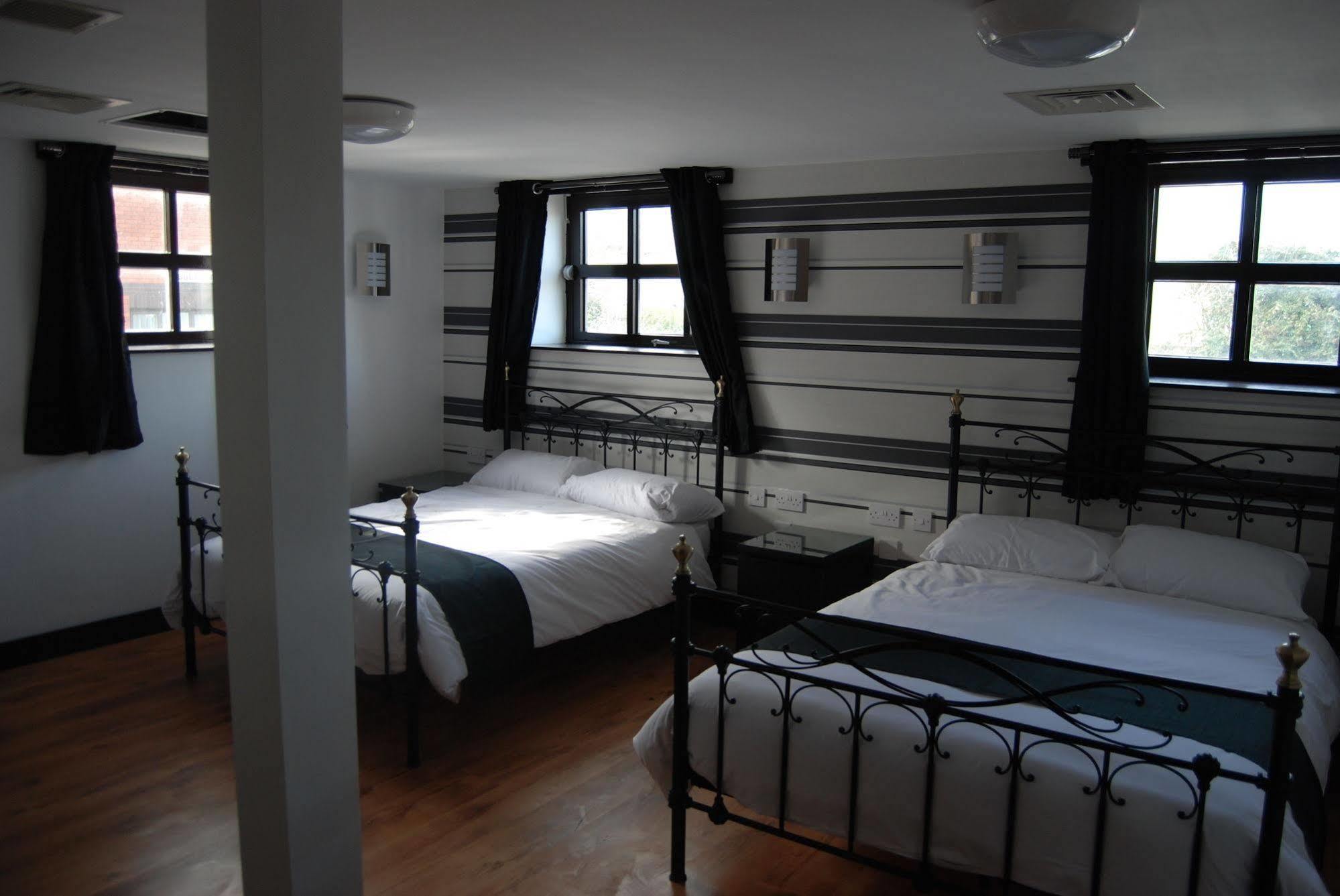 קינגסטון אפון הול Cornmill Hotel מראה חיצוני תמונה