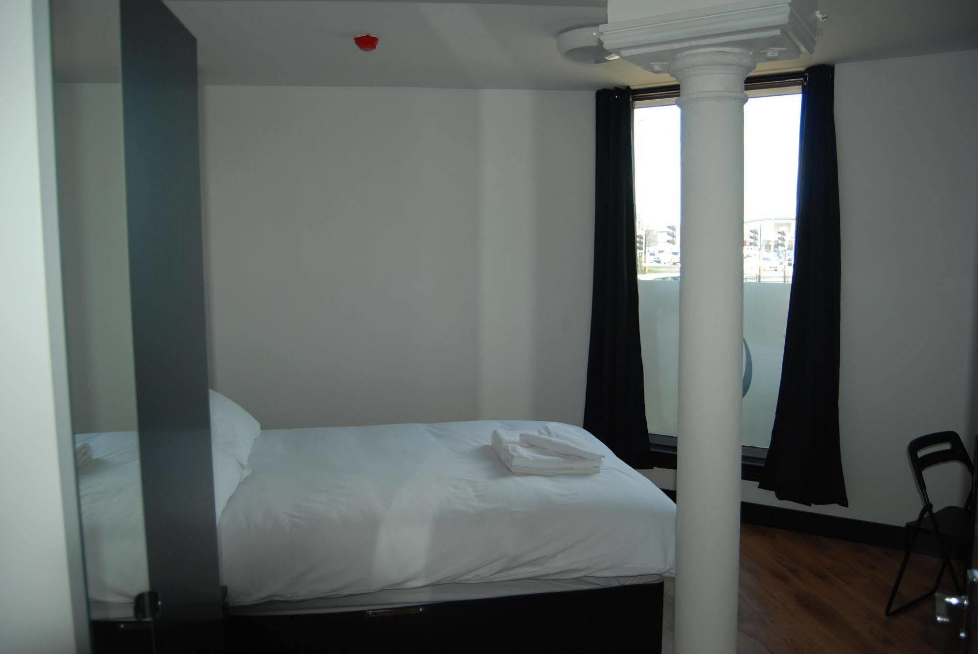 קינגסטון אפון הול Cornmill Hotel מראה חיצוני תמונה